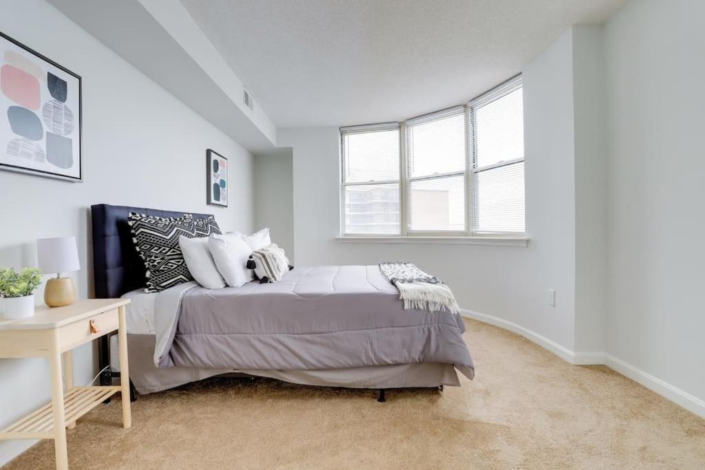 Fantastic 2 Bedroom Condo At Ballston With Gym Арлингтон Экстерьер фото